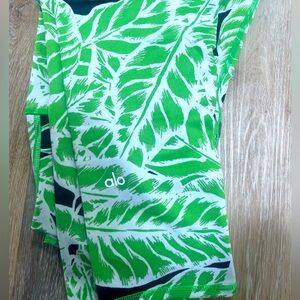 Alo Yoga 3/4 leggings size M